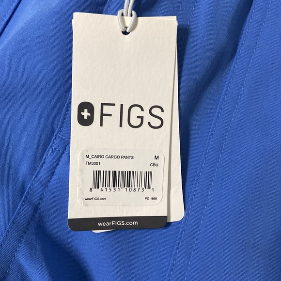 Mens figs scrubs cargo style size medium. Never worn with tag still on - Picture 2 of 4